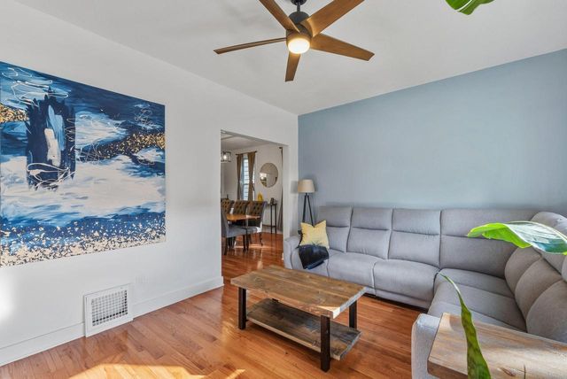 542 E Potter AVENUE, Milwaukee, WI 53207