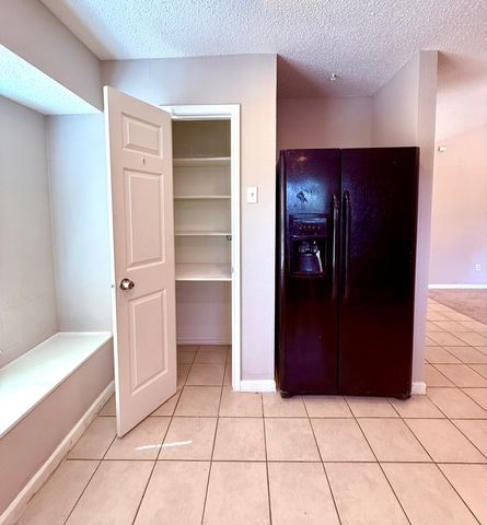 2661 Berkshire Lane, Grand Prairie, TX 75052
