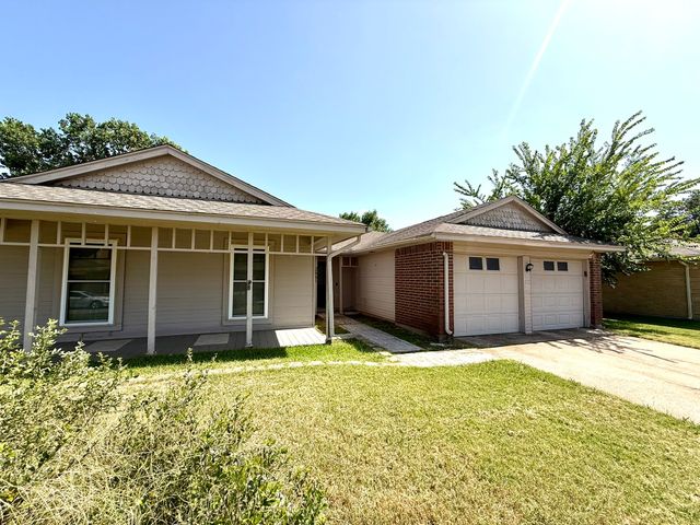 2661 Berkshire Lane, Grand Prairie, TX 75052