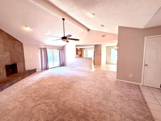2661 Berkshire Lane, Grand Prairie, TX 75052
