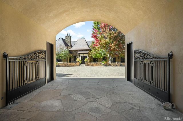 1 Elk Pointe Lane, Castle Rock, CO 80108