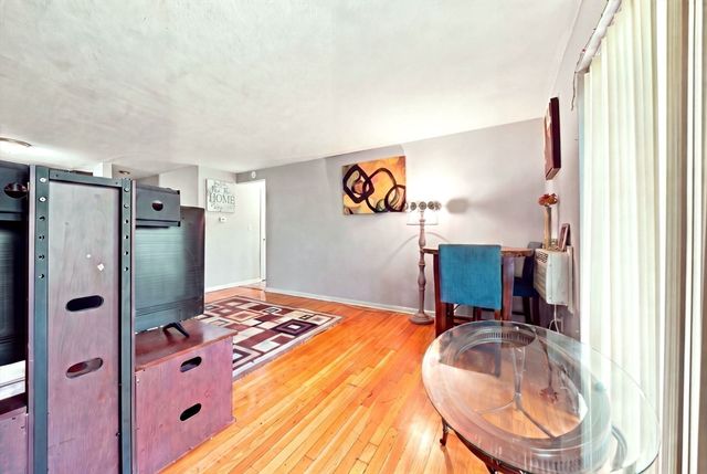 10 Coffey St 25, Boston, MA 02122
