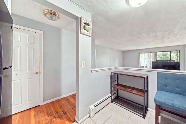 10 Coffey St 25, Boston, MA 02122