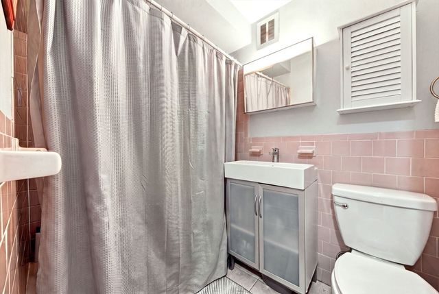 10 Coffey St 25, Boston, MA 02122