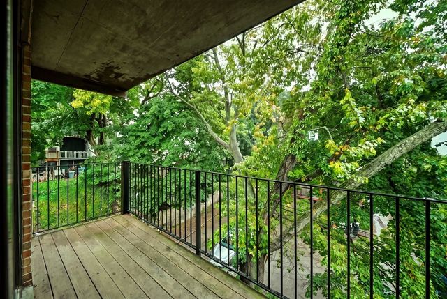 10 Coffey St 25, Boston, MA 02122
