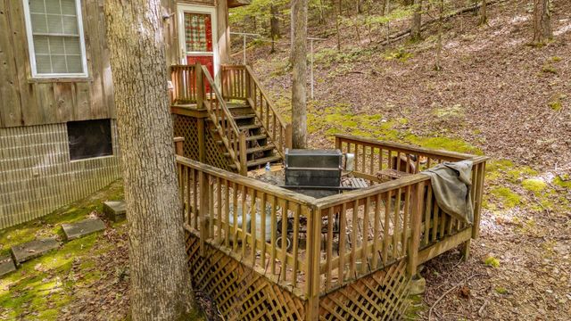 140 HUCKELBERRY LN, Savannah, TN 38372