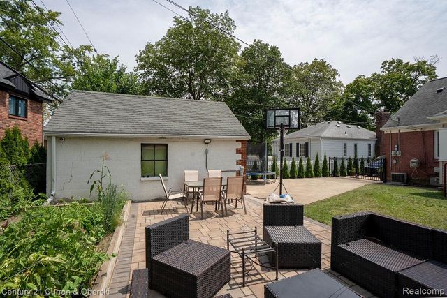 22510 Cherry Hill Street, Dearborn, MI 48124