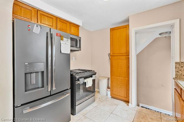 22510 Cherry Hill Street, Dearborn, MI 48124