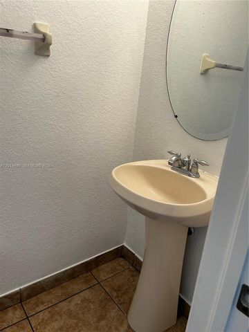 4906 SW 141st Ave 4, Miramar, FL 33027