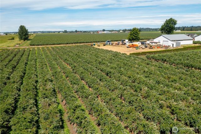 9586 Bender Road, Lynden, WA 98264