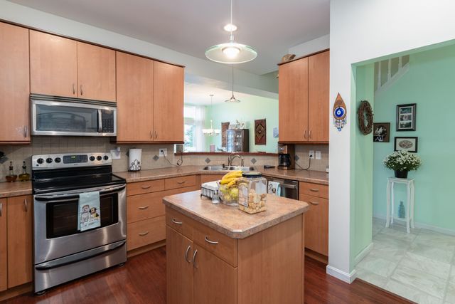 818 Horseshoe Lane, Florence, KY 41042