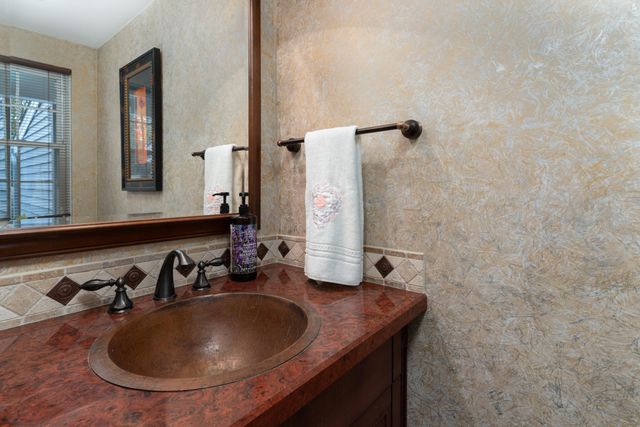 818 Horseshoe Lane, Florence, KY 41042