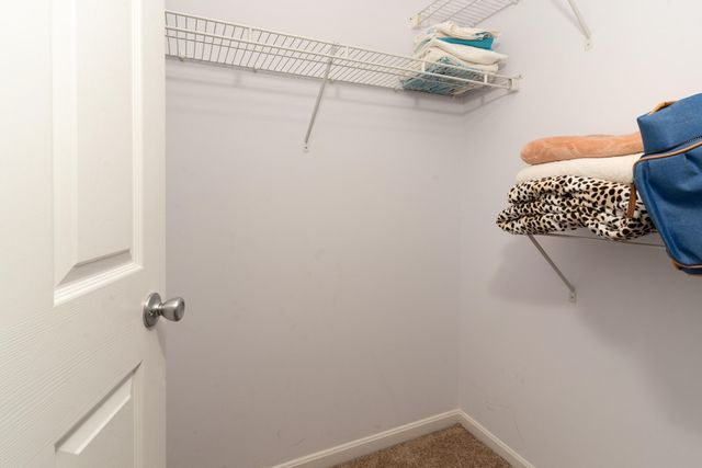 818 Horseshoe Lane, Florence, KY 41042