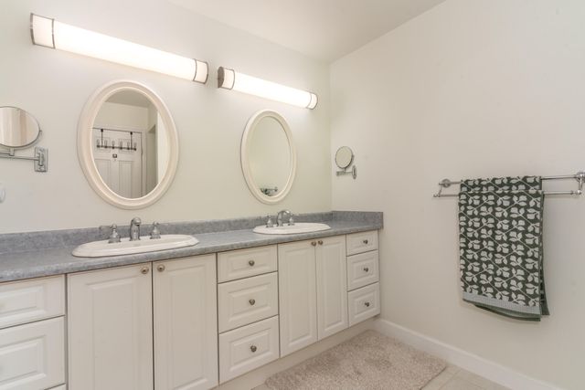 818 Horseshoe Lane, Florence, KY 41042