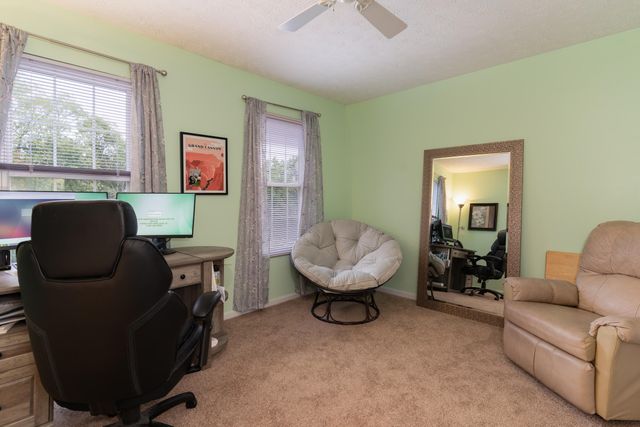 818 Horseshoe Lane, Florence, KY 41042