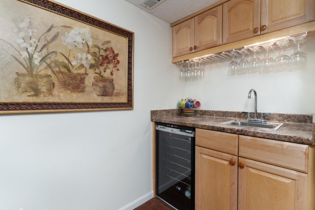 818 Horseshoe Lane, Florence, KY 41042