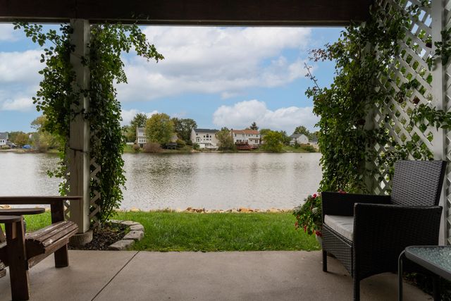 818 Horseshoe Lane, Florence, KY 41042