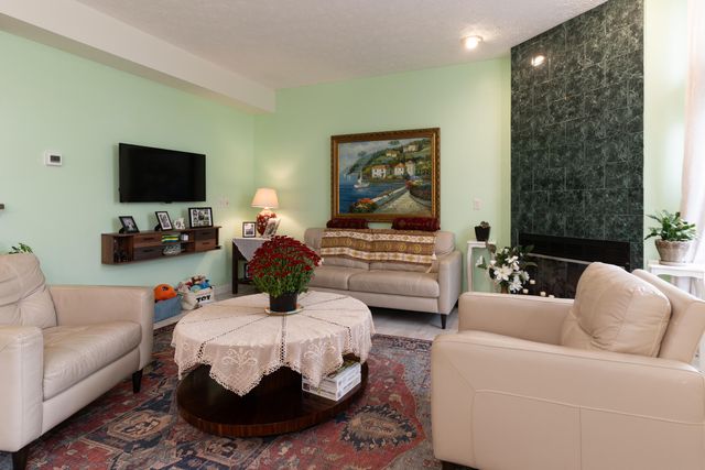 818 Horseshoe Lane, Florence, KY 41042