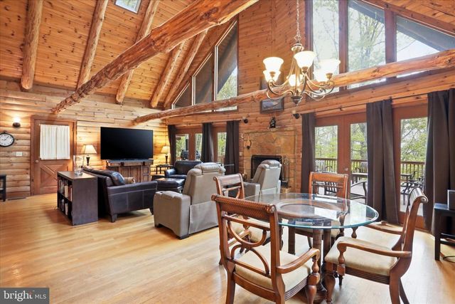 355 HEMLOCK CT, Paw Paw, WV 25434