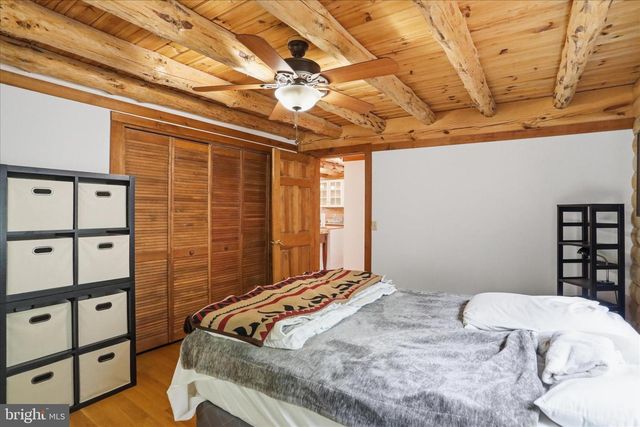 355 HEMLOCK CT, Paw Paw, WV 25434