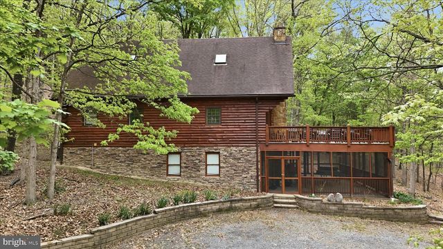355 HEMLOCK CT, Paw Paw, WV 25434