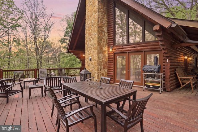 355 HEMLOCK CT, Paw Paw, WV 25434