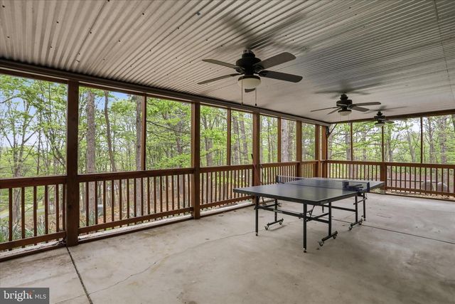 355 HEMLOCK CT, Paw Paw, WV 25434