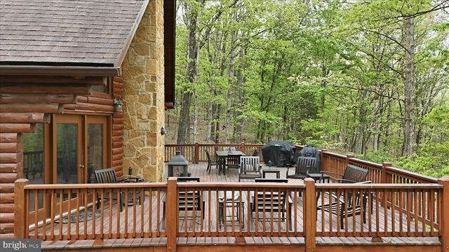 355 HEMLOCK CT, Paw Paw, WV 25434
