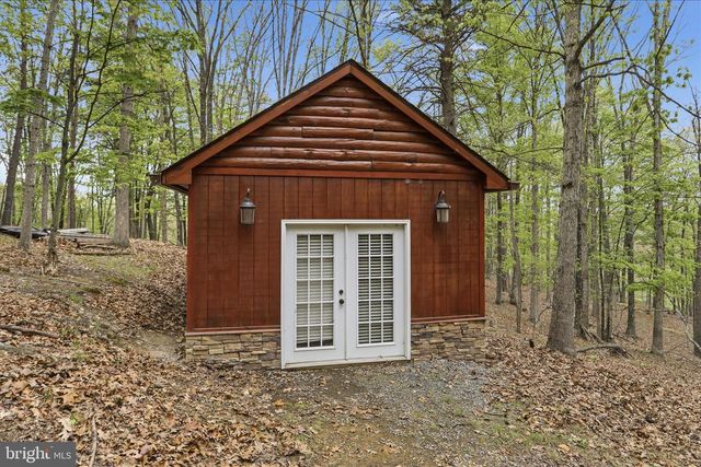 355 HEMLOCK CT, Paw Paw, WV 25434