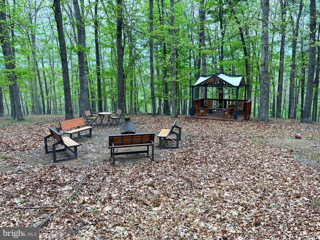 355 HEMLOCK CT, Paw Paw, WV 25434