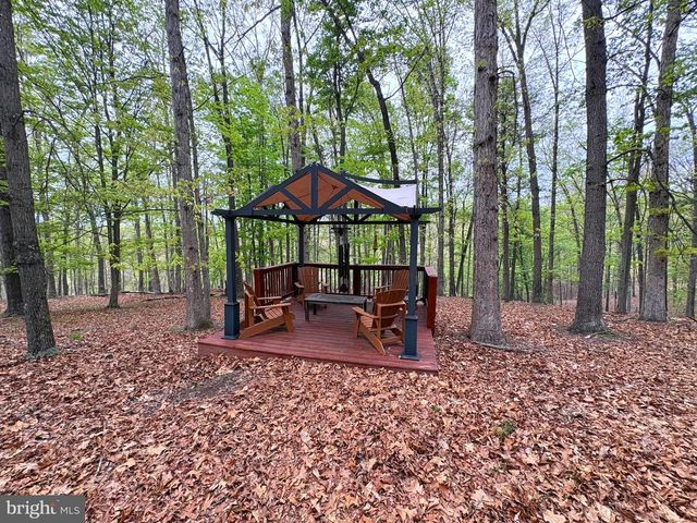 355 HEMLOCK CT, Paw Paw, WV 25434