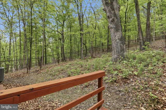 355 HEMLOCK CT, Paw Paw, WV 25434