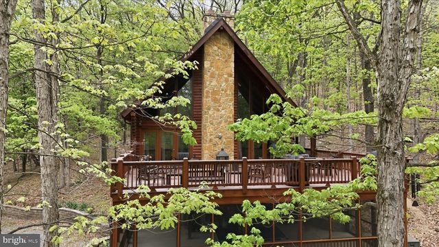 355 HEMLOCK CT, Paw Paw, WV 25434