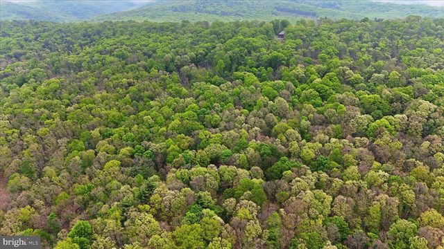 355 HEMLOCK CT, Paw Paw, WV 25434