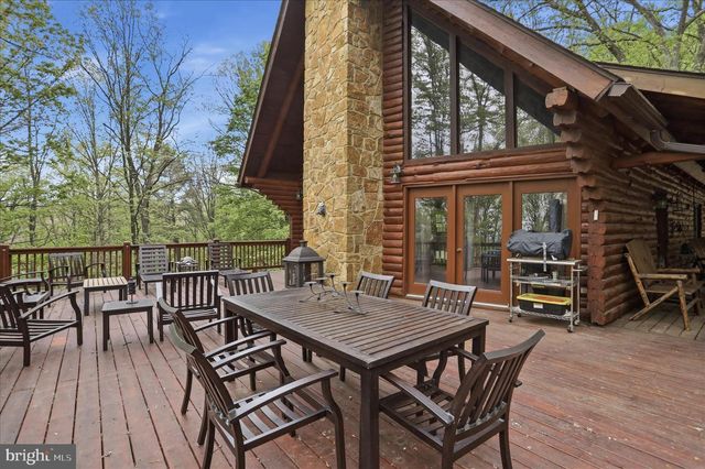 355 HEMLOCK CT, Paw Paw, WV 25434