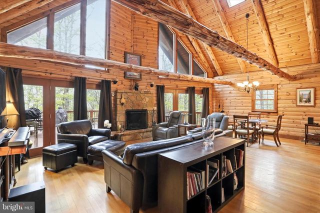 355 HEMLOCK CT, Paw Paw, WV 25434