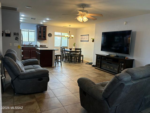 1822 W Oviedo Court, Tucson, AZ 85746