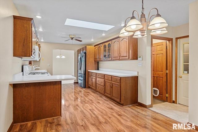 10699 OGDEN Street, Petersburg, IL 62675