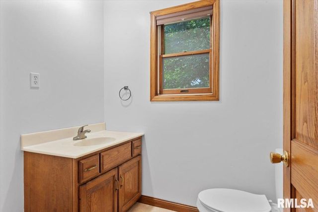 10699 OGDEN Street, Petersburg, IL 62675