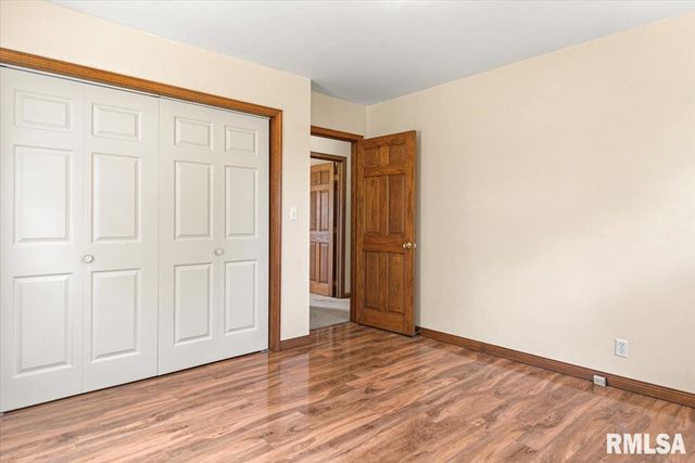 10699 OGDEN Street, Petersburg, IL 62675