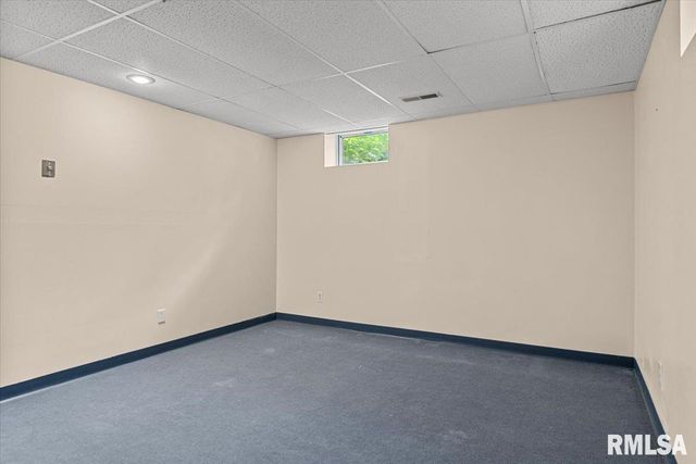 10699 OGDEN Street, Petersburg, IL 62675