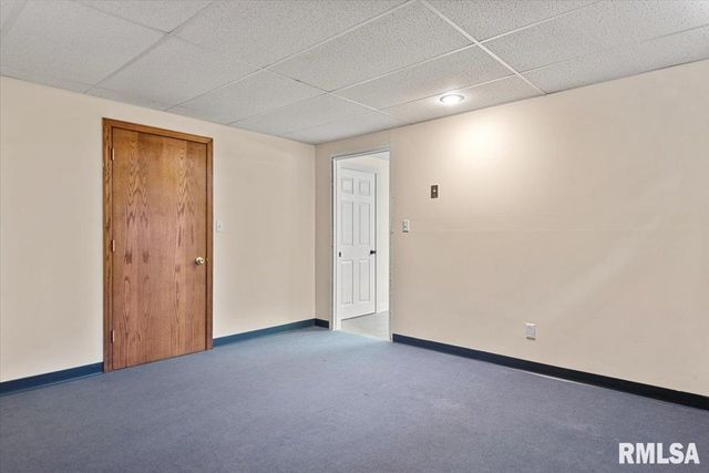 10699 OGDEN Street, Petersburg, IL 62675