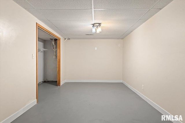 10699 OGDEN Street, Petersburg, IL 62675