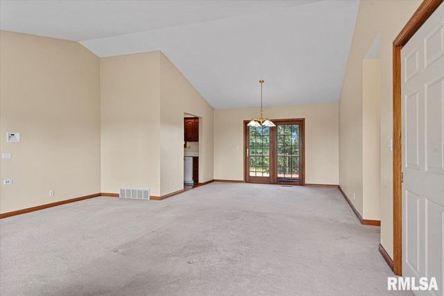 10699 OGDEN Street, Petersburg, IL 62675