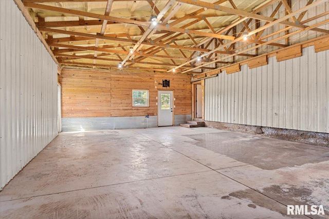 10699 OGDEN Street, Petersburg, IL 62675