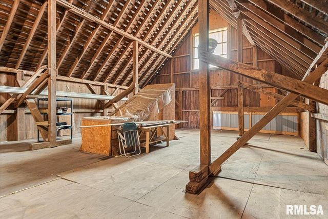 10699 OGDEN Street, Petersburg, IL 62675