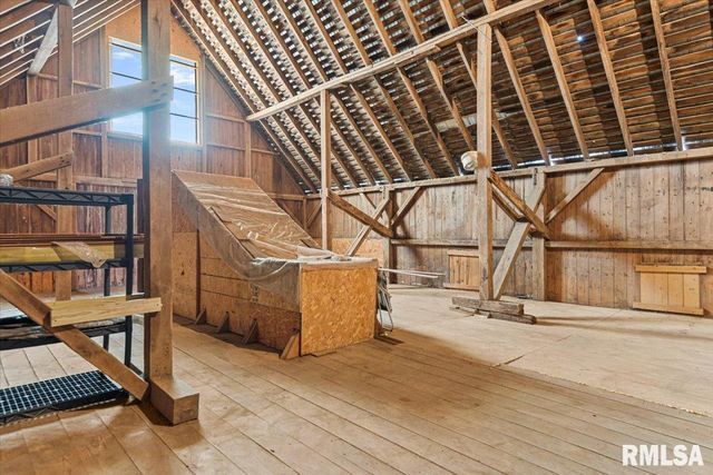 10699 OGDEN Street, Petersburg, IL 62675