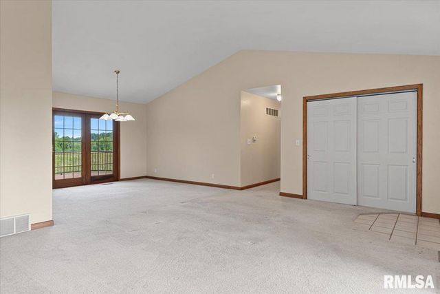 10699 OGDEN Street, Petersburg, IL 62675