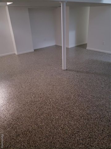 310 N Marias Avenue, Clawson, MI 48017