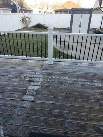 310 N Marias Avenue, Clawson, MI 48017